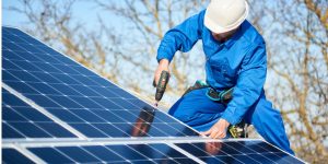 Installation Maintenance Panneaux Solaires Photovoltaïques à Les Plantiers